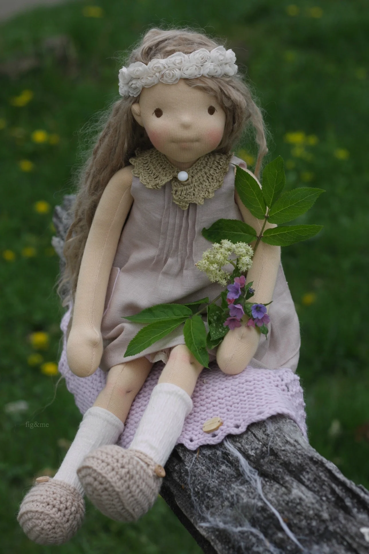 Pomona with her little bouquet, by Fig and me.