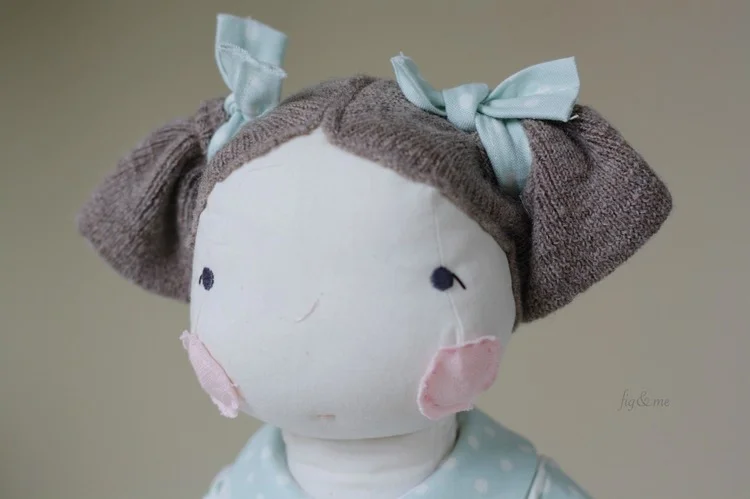 Raisa, a cloth fig by fig and me.