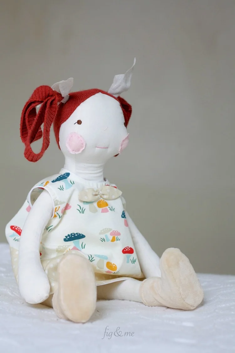 Emma, a cloth fig by fig and me.