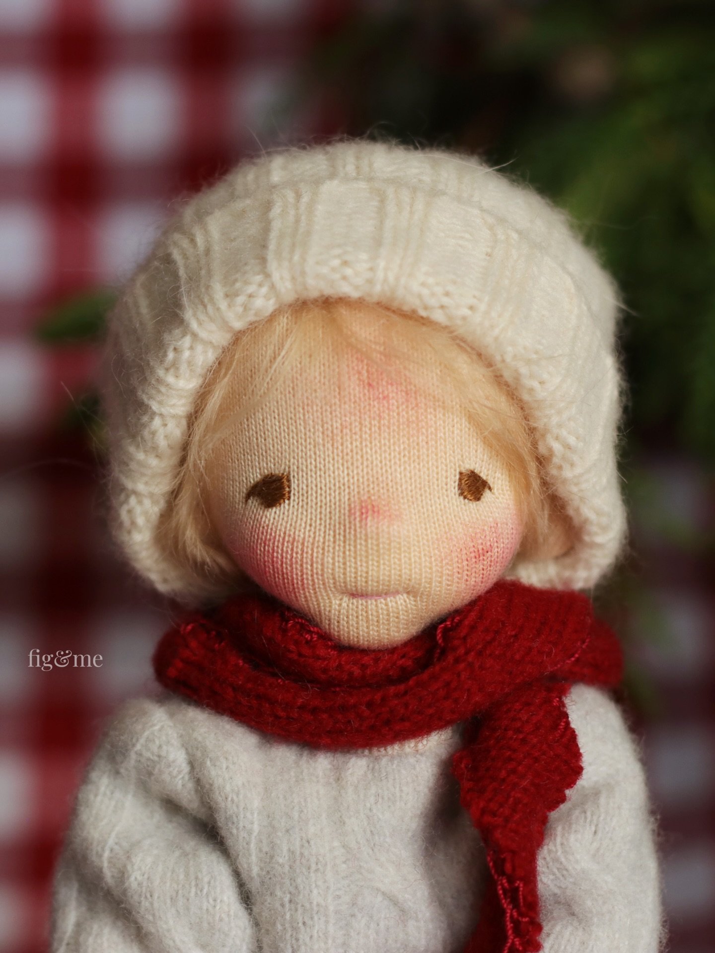 The magic of winter dolls ✨ I&rsquo;ve always felt a special kinship to the dolls made at the end of the year (or at least, the ones I manage to finish by the end of the year). 

This is Little Dylan, a custom doll and brother to two beautiful sister