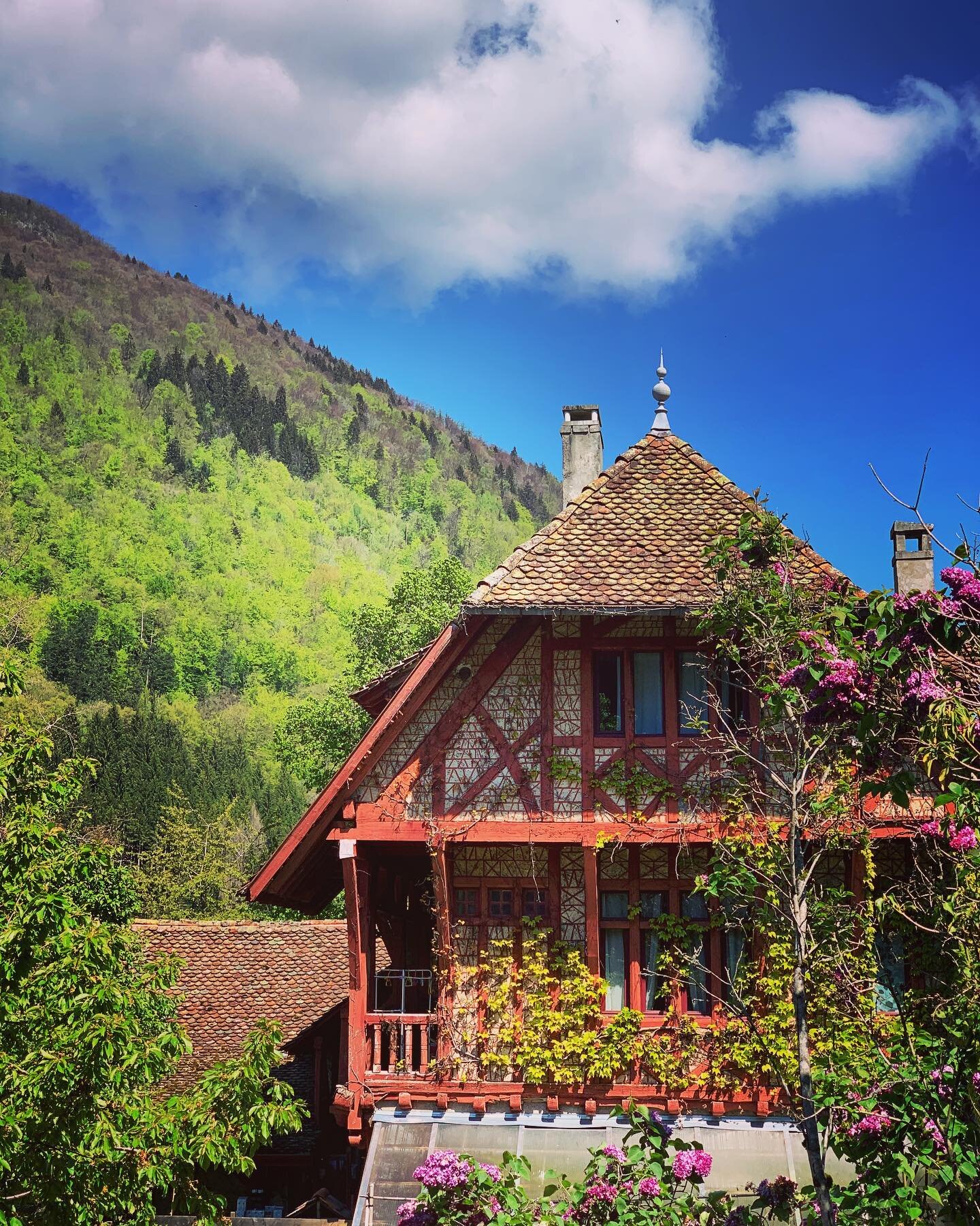 Not the Ch&acirc;teau, the garden house behind the castle. Likely where crazy old Maurice lived.