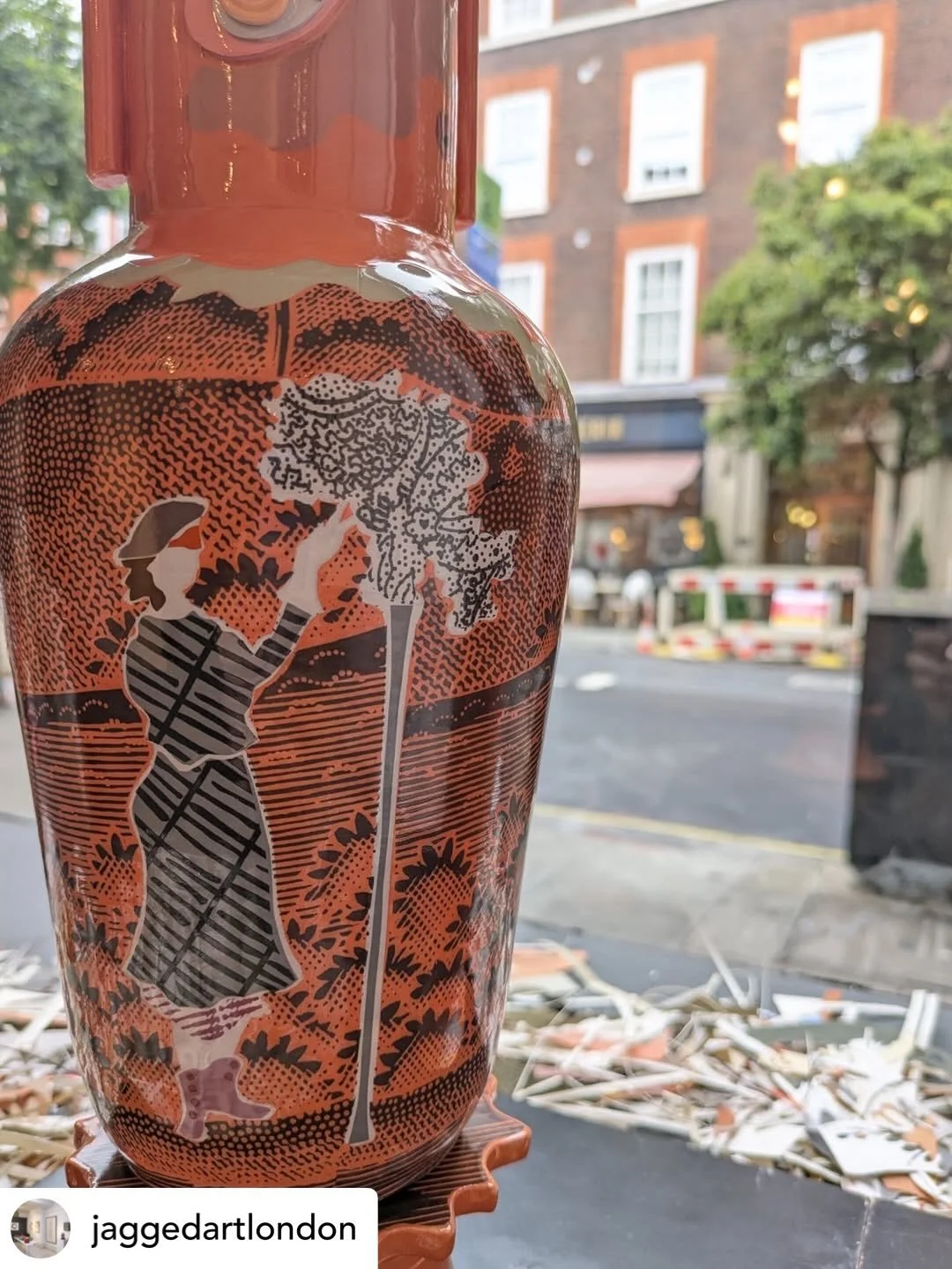 Get @reshare_app &bull; @jaggedartlondon paper | scissors | thread

final days of the show | until 5 June

Shaped with a scalpel or a sewing machine, bold, adventurous women emerge from canvas, paper and ceramic works

Charlotte Hodes | Batool Showgh