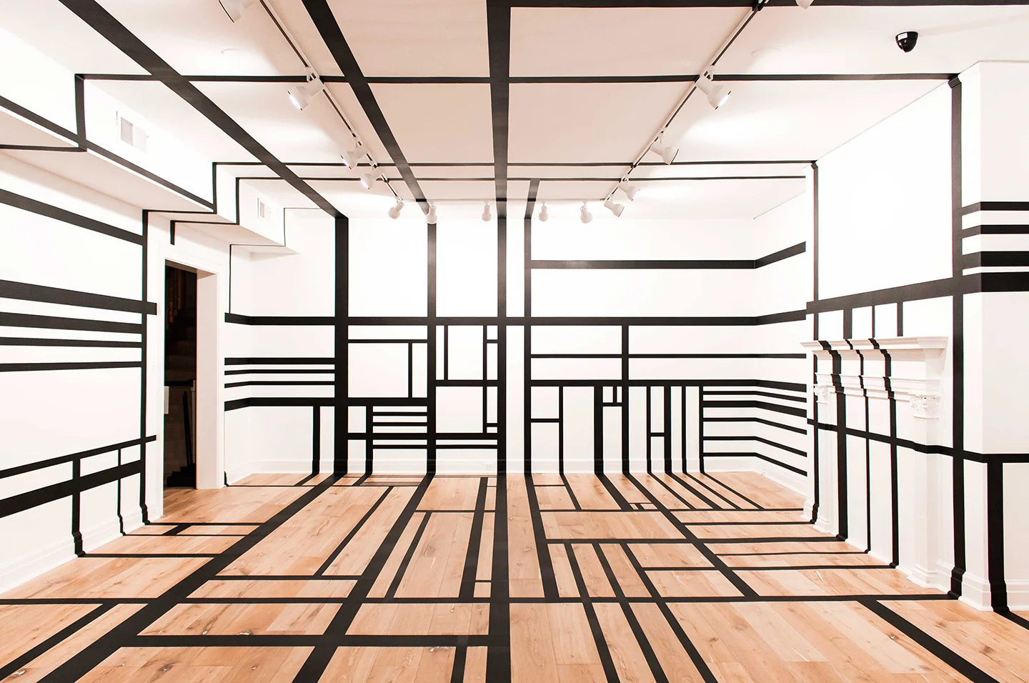 15.EunHyeKang_CODE-Room_GafferTape_2017.jpg