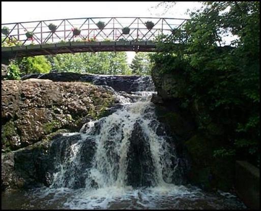 Majestic. (photo from newingtonhistoricalsociety.org)