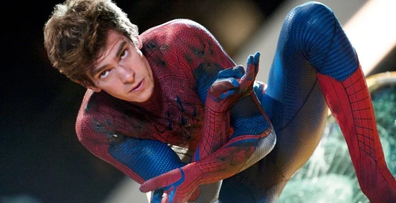 I’m not joking about liking this suit! (Image from Sony Pictures)