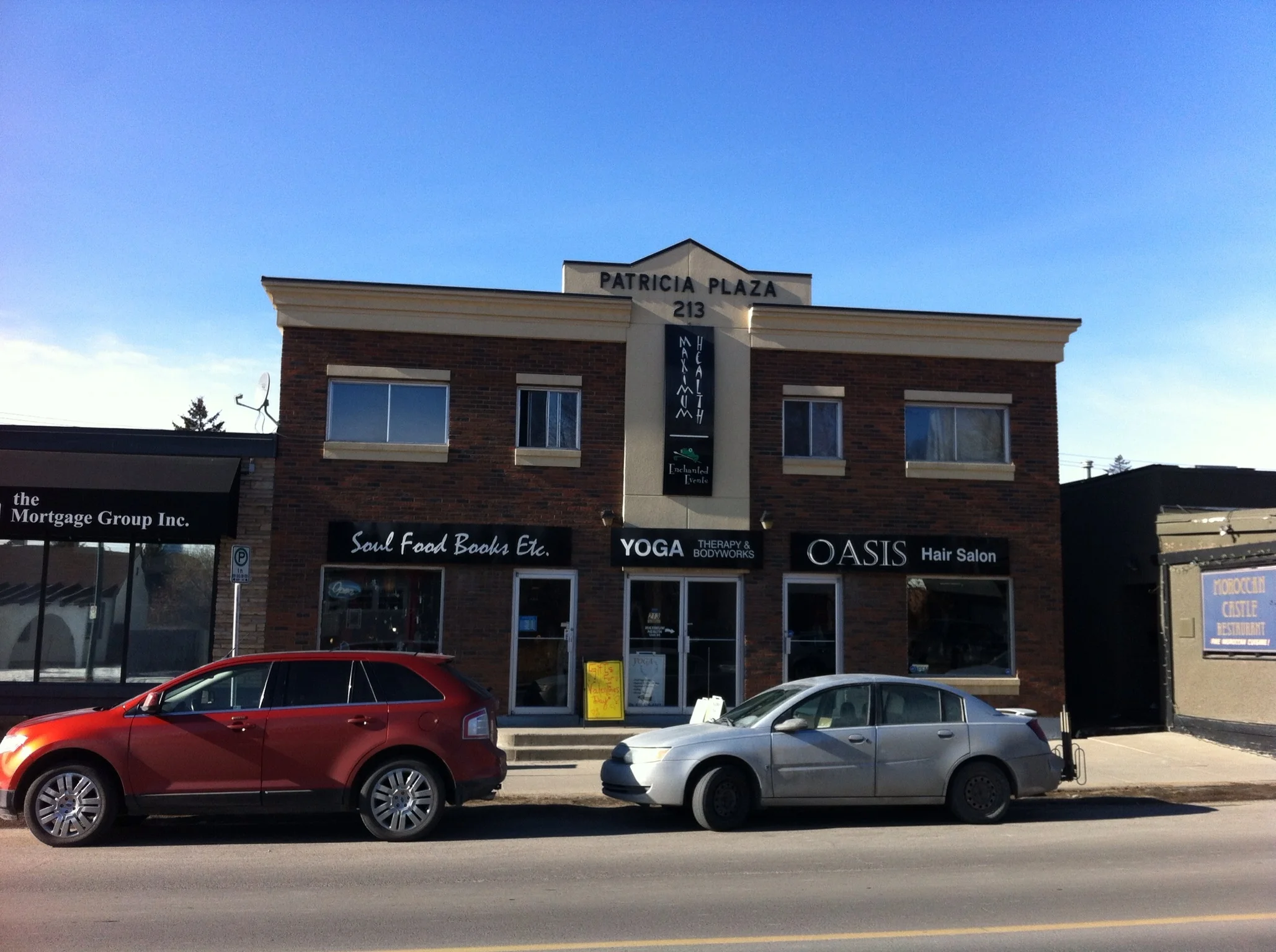 mixed-use retail building