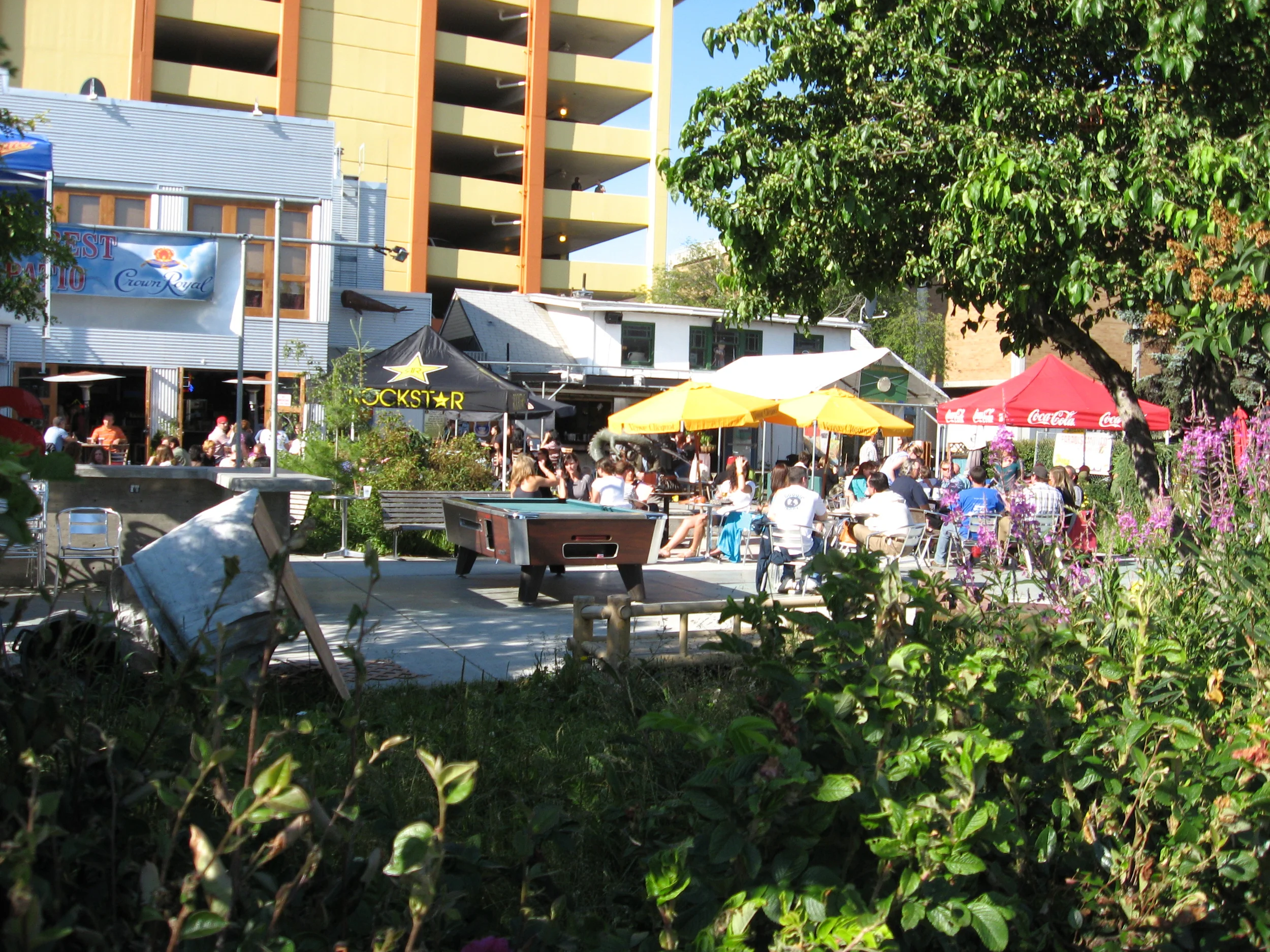 Patio fun Anchorage style...note the outdoor pool table...live like a Rock Star...