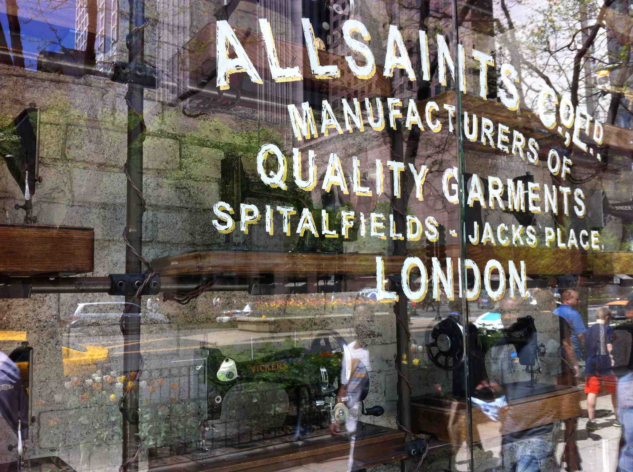 We walked by this place serval times on Michigan Avenue and we always stopped and marvelled at the display. It was three floors of nothing but old sewing machines, it was just as impressive from the bus as from the street. Created a definite statement. Wish more places would take the time to be creative and create street statement. 