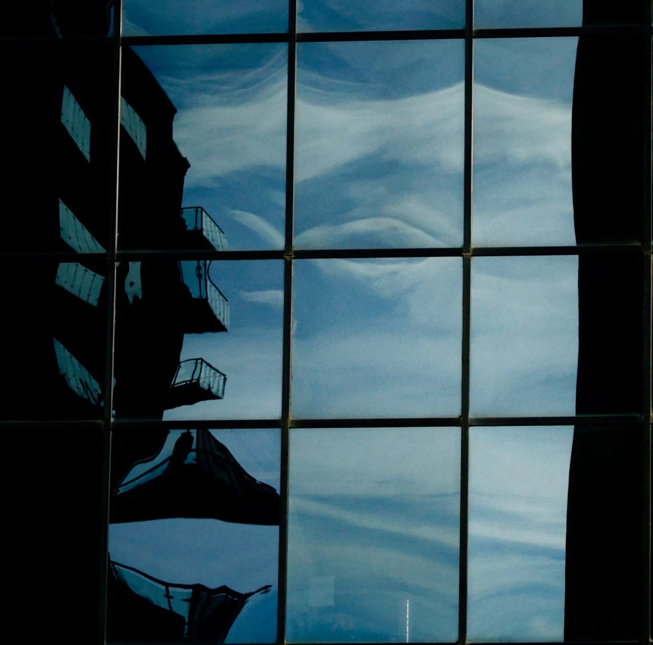 Is it just me or does this look like what Lawren Harris would paint if he was trying to capture the spirit of Calgary's urbanism. 