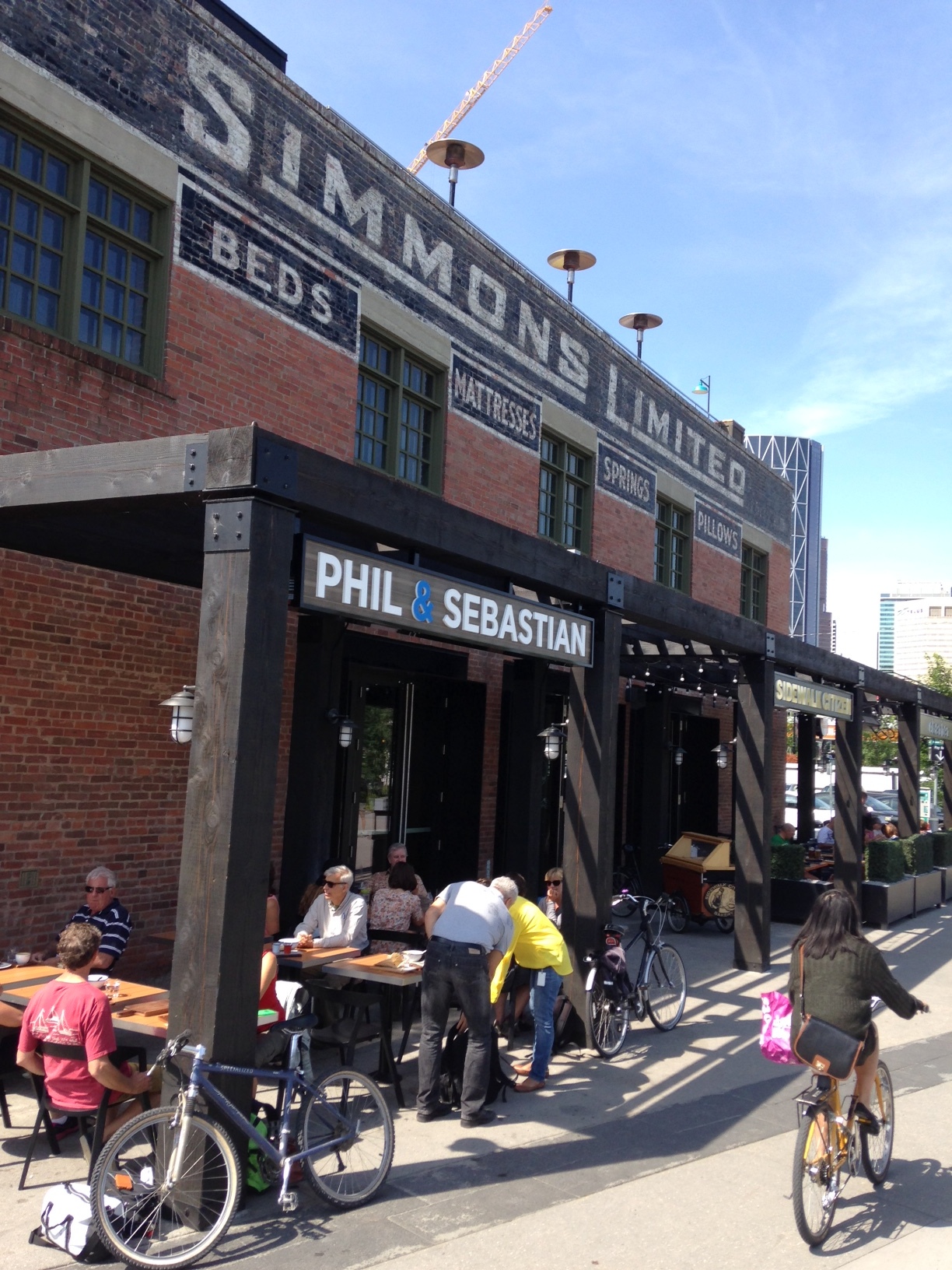 East Village: The Simmons building has an upscale restaurant, cafe and bakery. 