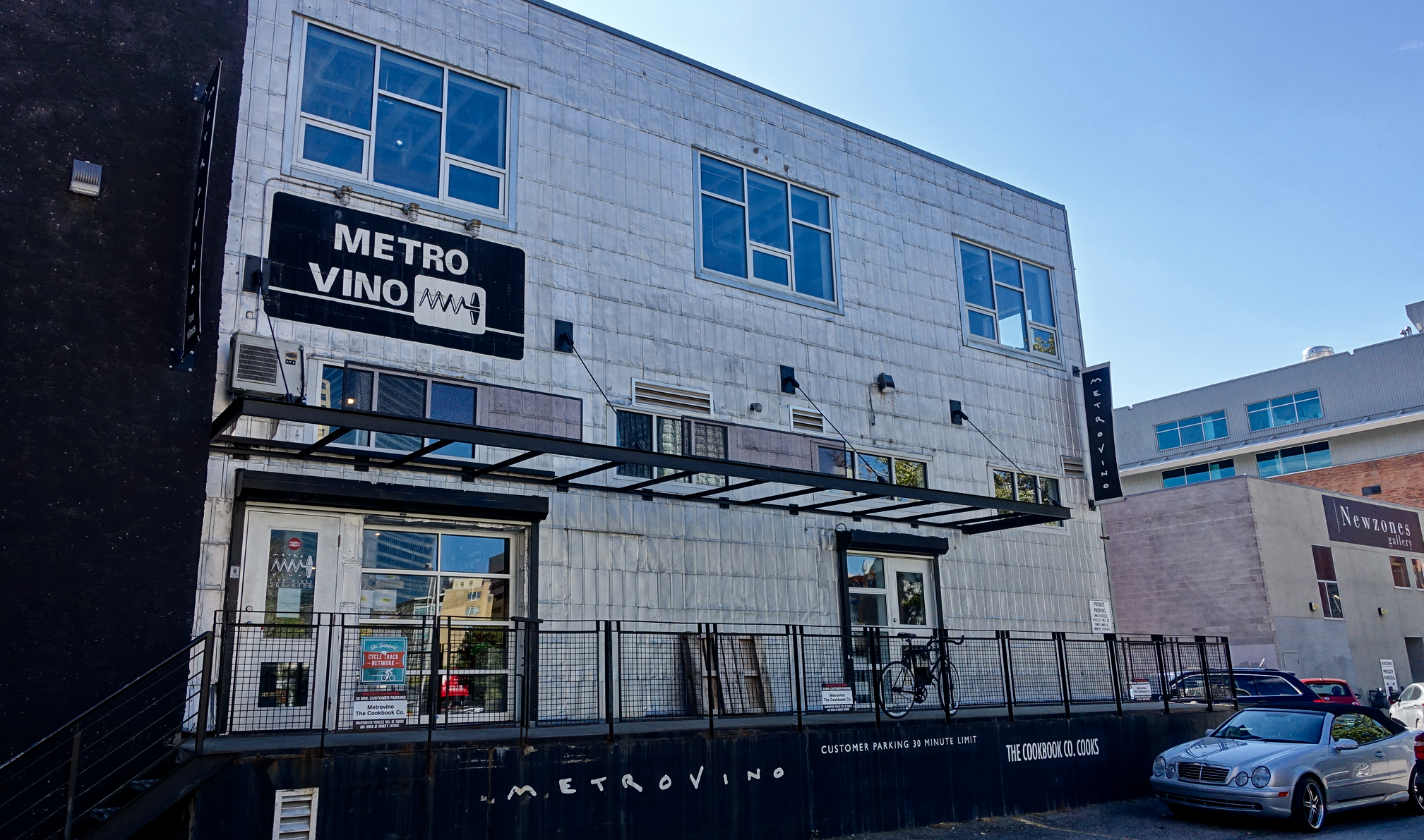 Metro Vino back alley entrance.