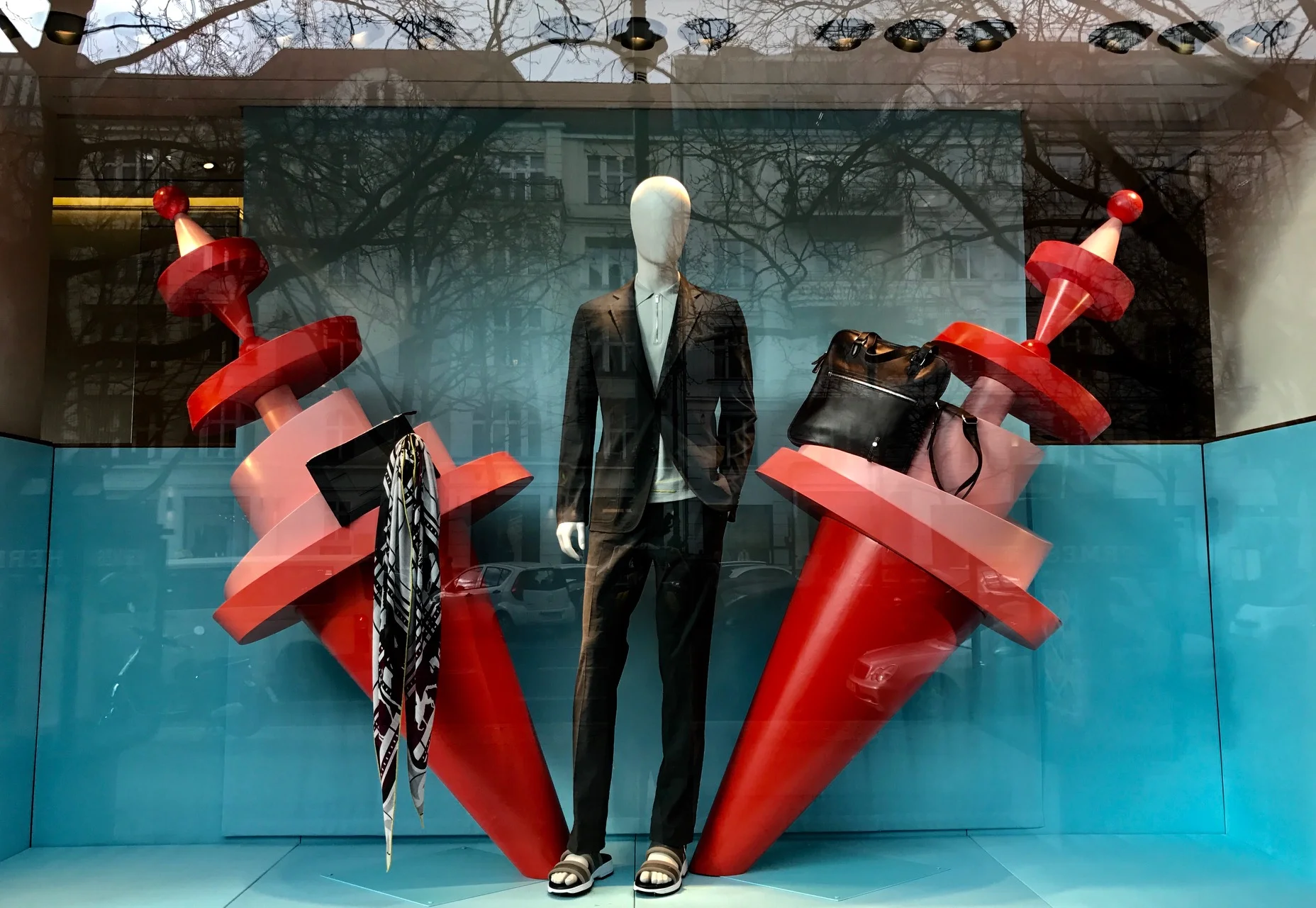 Giant Red Tops, Berlin