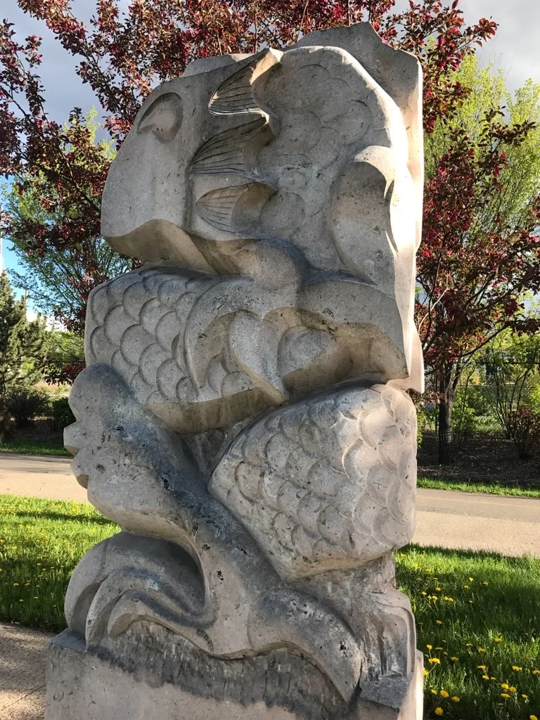 Inglewood is home to a small art park at the corner of 9th Ave & 8th St SE across from the Dean House. 