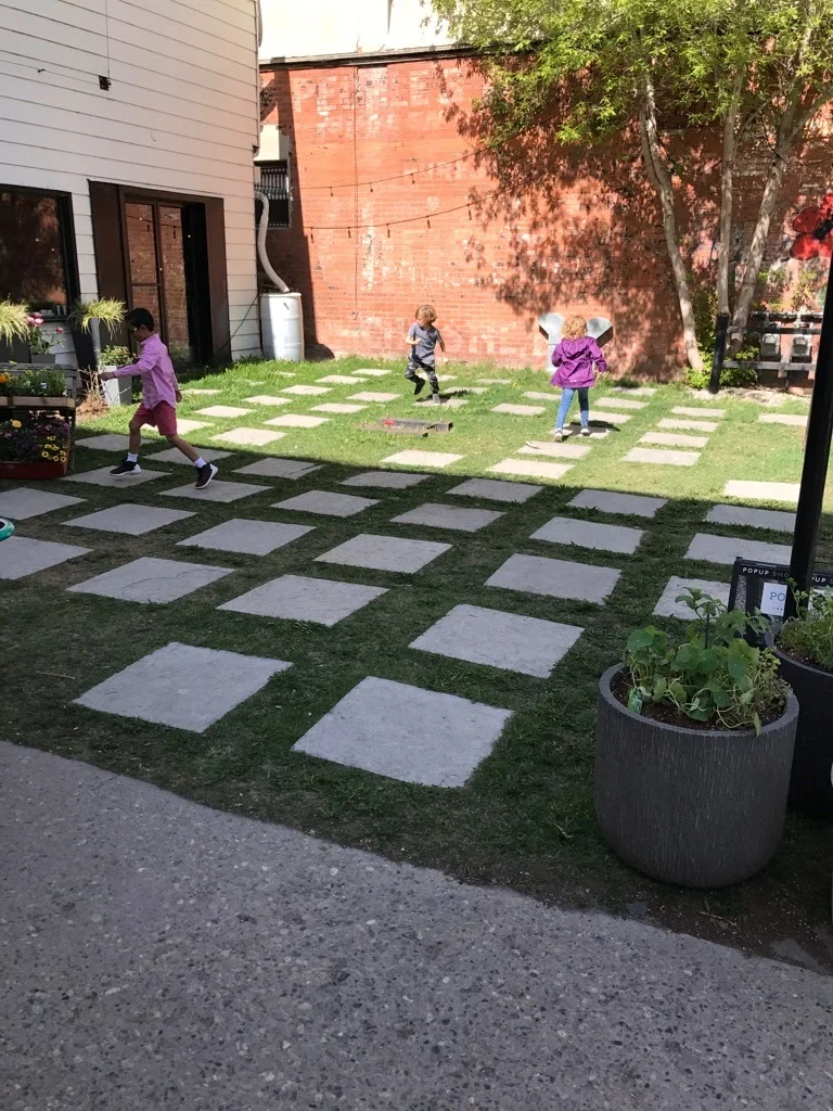 You know a neighbourhood is cool when you find kids playing on a mini plaza in front of retail store along its Main Street. This is 9th Ave aka Atlantic Ave in Inglewood. 