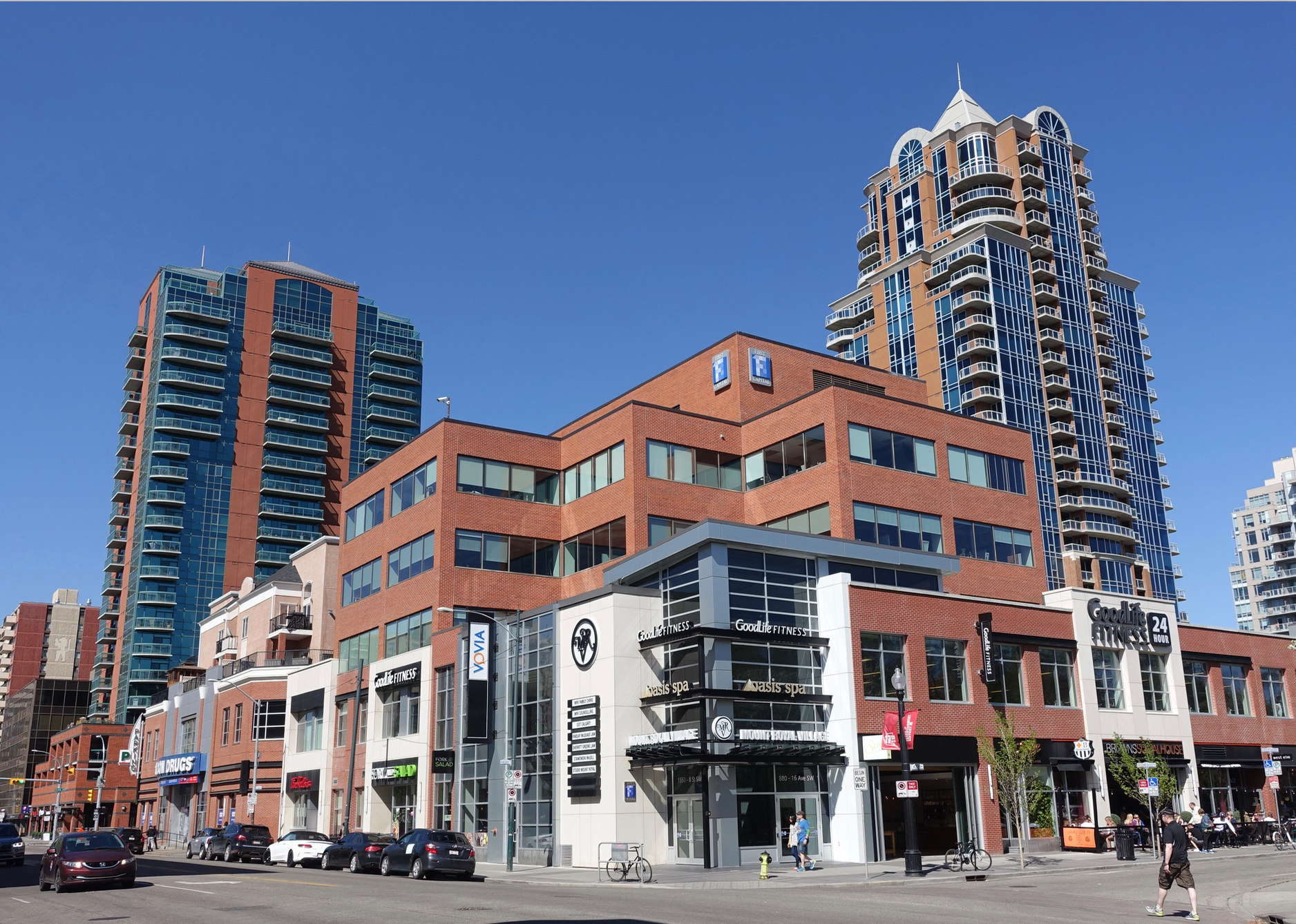 17th Ave aka Red Mile is a mix of retail, restaurant and residential buildings of all sizes and shapes. 