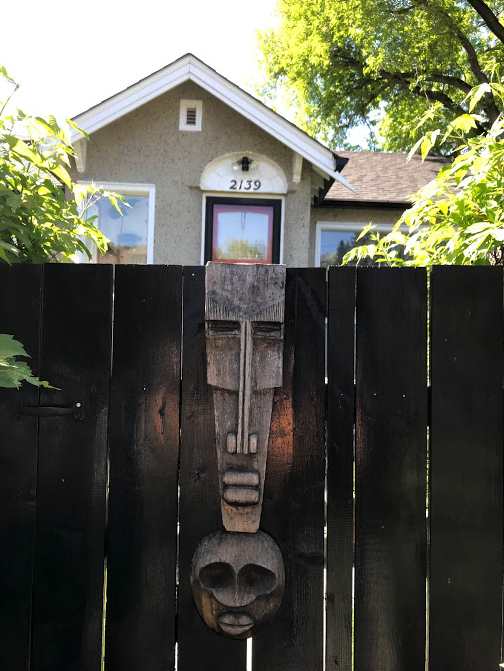 We don't have any museums but we do have this very interesting gate .