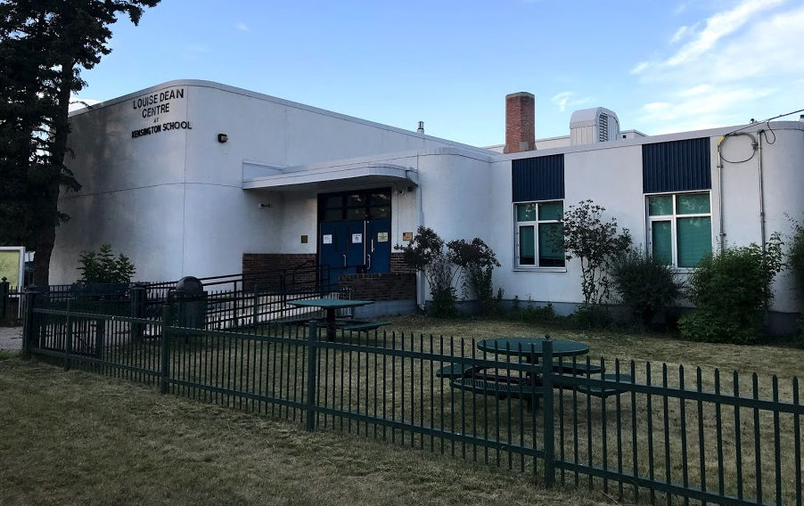 The Louise Dean Centre (formerly the Kensington School) is for young moms with children. 