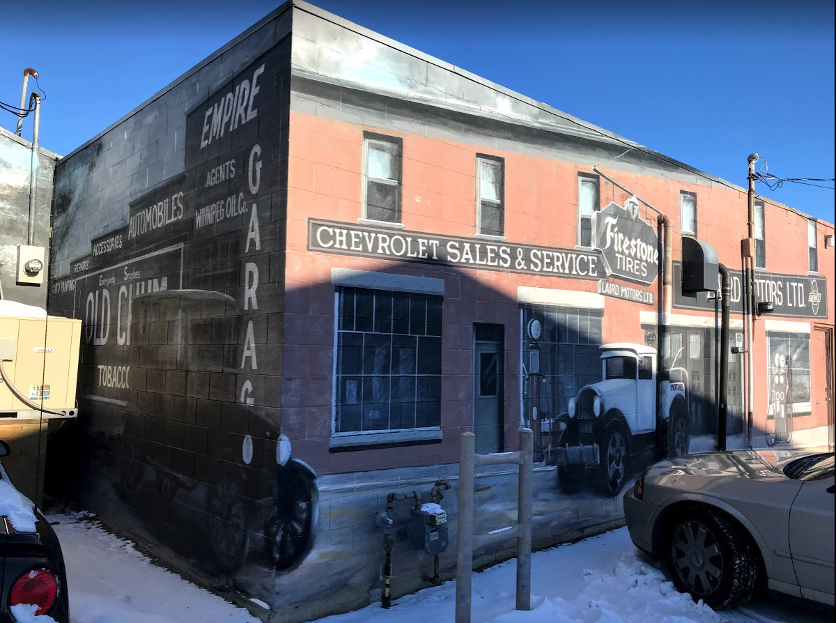 Giles’ work successfully integrate the existing buildings into his murals to create a lovely narrative and realism.