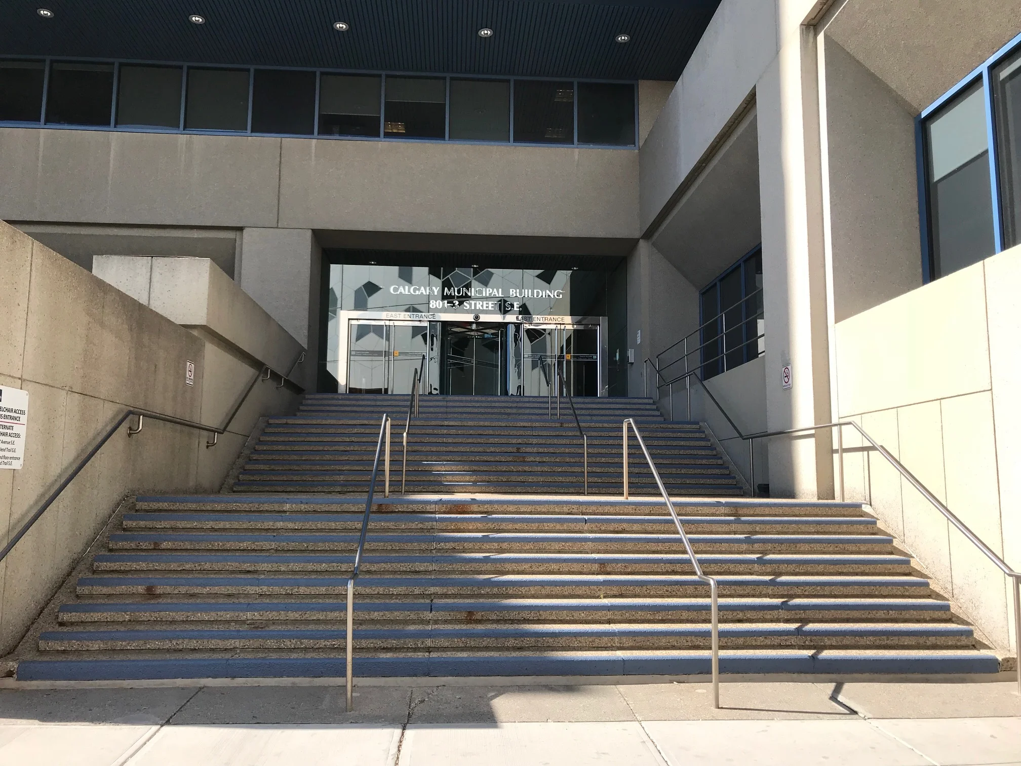 There is an entrance to the Municipal Building on 3rd St SE that is at almost exactly the same height as the Library’s main entrance. A +15 link to allow for easy access between the two buildings and easier access to the Olympic Plaza Arts District and downtown would enhance the public friendliness of both buildings.
