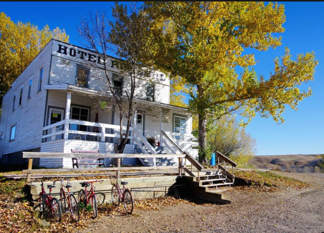 The old hotel is now the offices for the Rosebud Theatre.