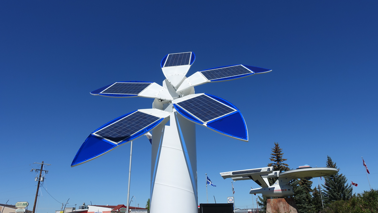 Driving by on the highway you see the model of the Starship Enterprise and a huge fun solar flower both foreshadowing what there is to see if you stop and explore the town.