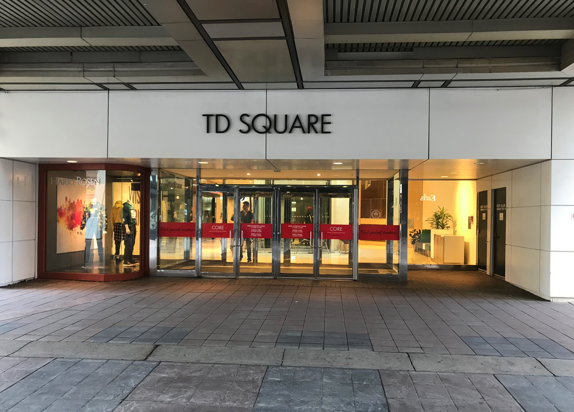 This entrance doesn’t say there is a major shopping centre inside unless you go right up to the doors.