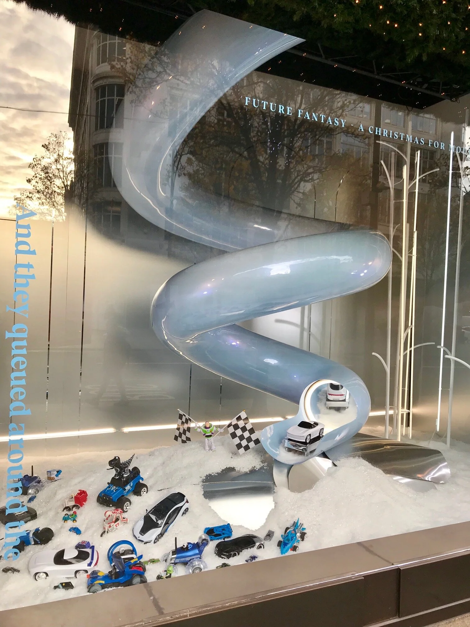 London The Stunning Selfridge Experience — Everyday Tourist
