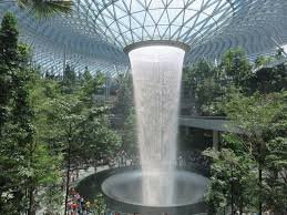 5 Efficient and Money-Saving Tips for Booking Hotels and Activities for Your Trip Abroad