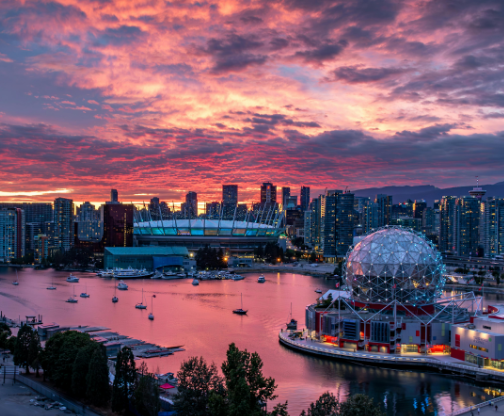 Vancouver vs. Toronto: Which Canadian City to Visit in 2026?