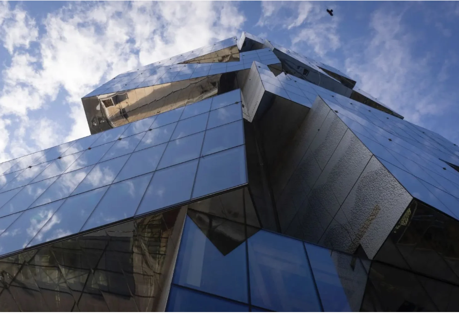 Architectural Walks That Highlight Canadian Urban Design