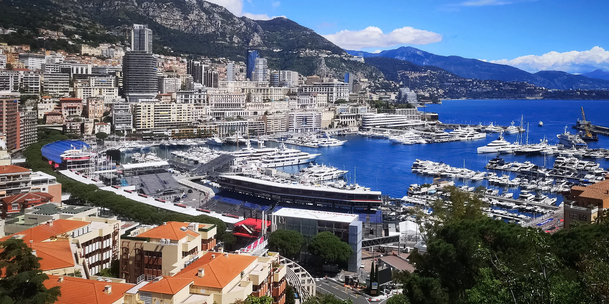 5 Cities Where Poker Culture Meets Great Travel