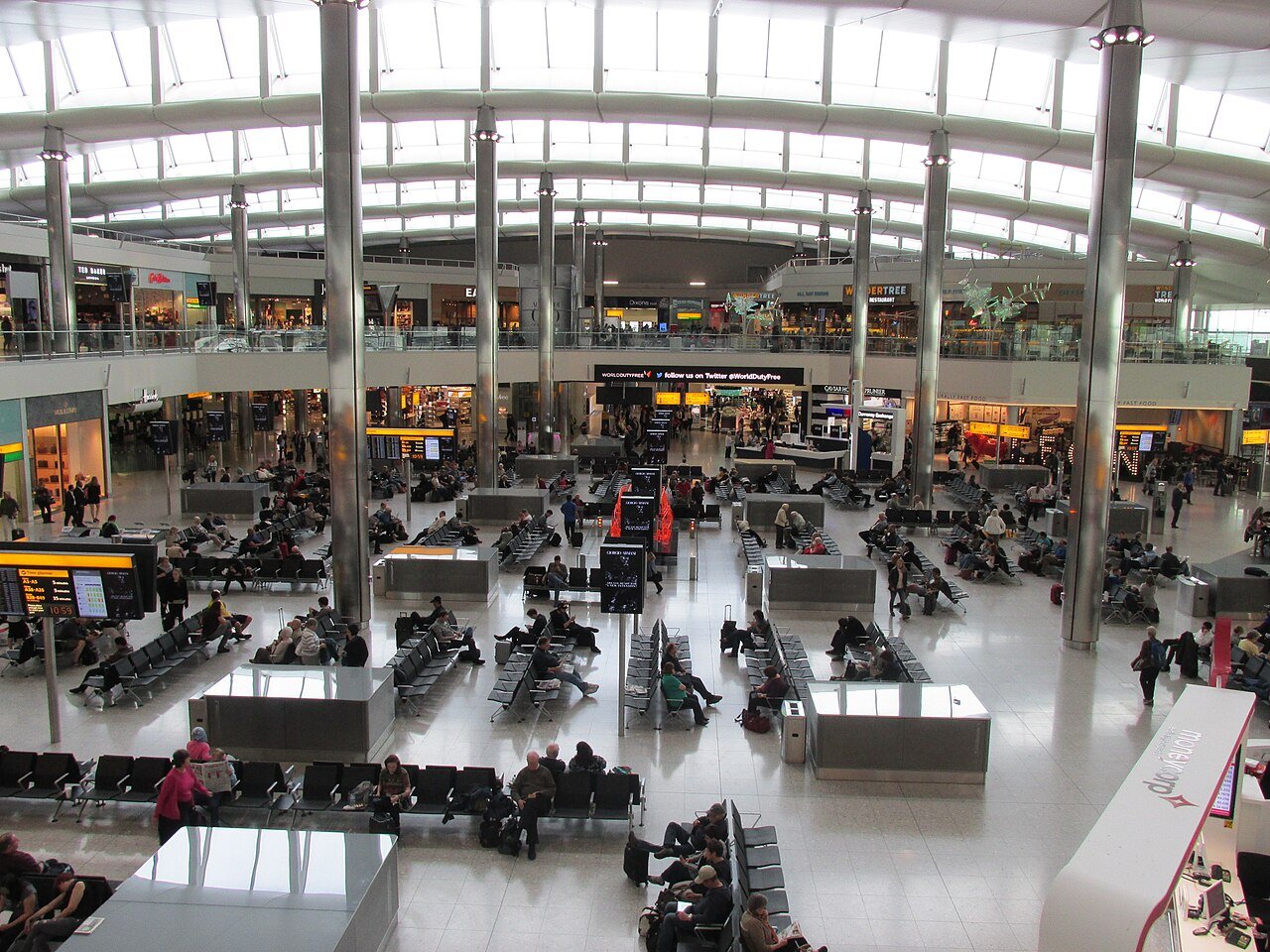 The Benefits of Choosing Professional Heathrow Airport Transfer Services