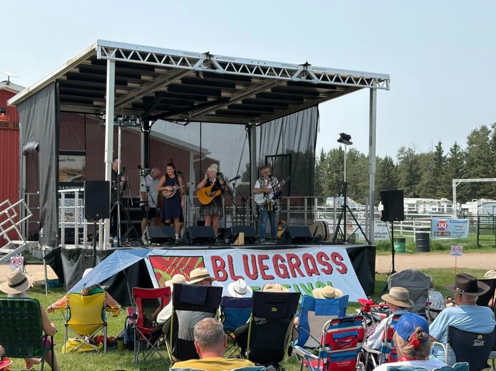 Sundre Fun Bluegrass &amp; Blueberries