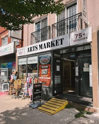 An Offbeat Toronto Walk: Card Shops and Neighbourhoods