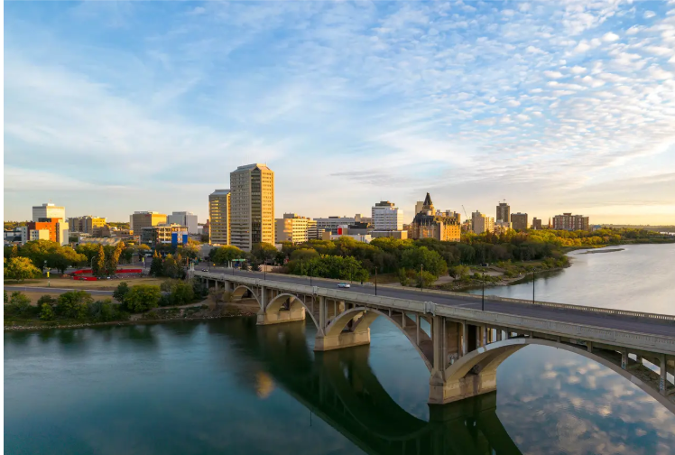 Wandering Saskatchewan: A Prairie Road Trip Through Saskatoon, Moose Jaw & the Qu'Appelle Valley
