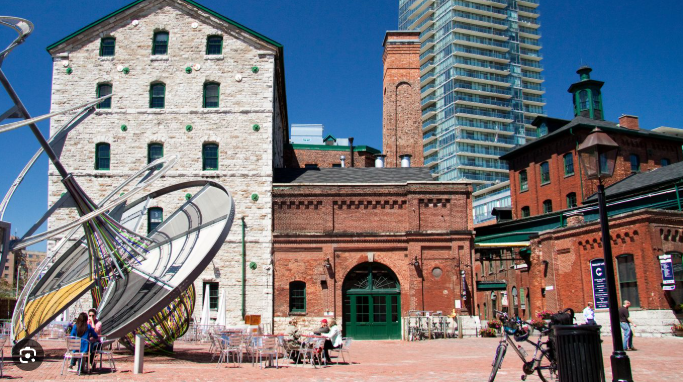 Weekend Trips to Canada’s Entertainment Districts