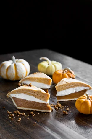 ipic_thanksgiving_3-layer-pumpkin-pie_dylanjeni_5n4a8754-1.jpg