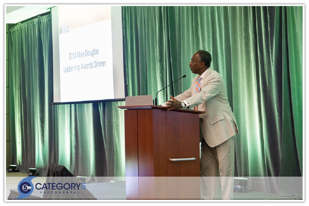 NAMIC's new National President and CEO Eglon E. Simons addresses the Atlanta chapter.