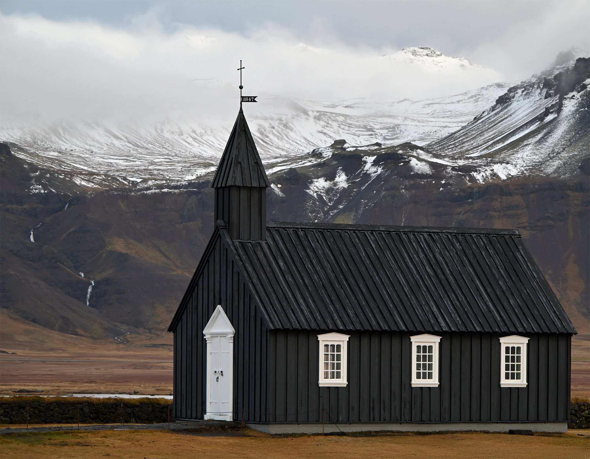 iceland_black_church_sm.jpg