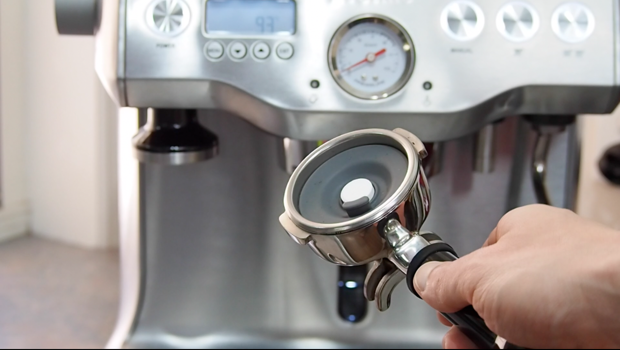 Как очистить кофемашину от масел