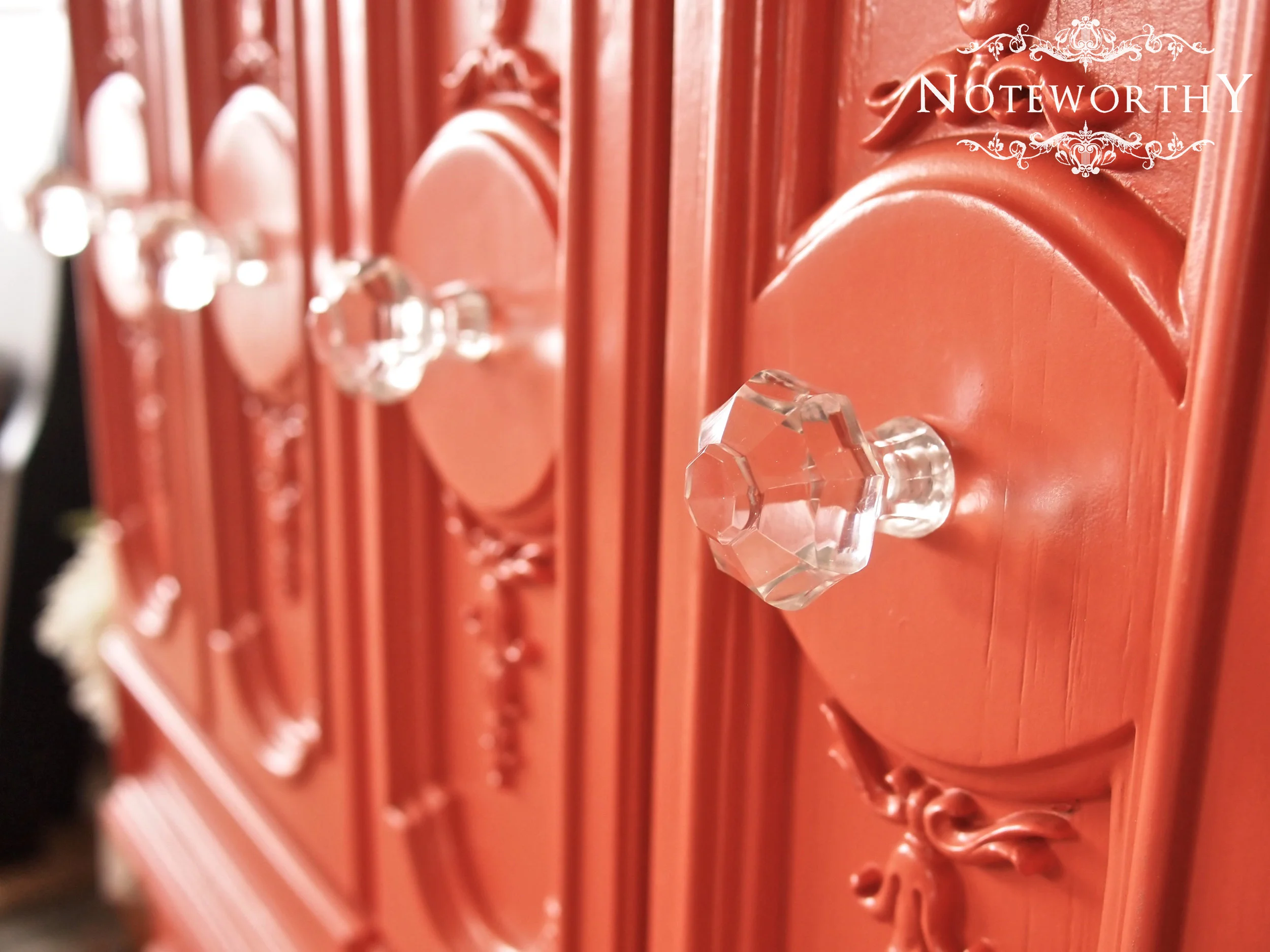 daringarmoire4.jpg
