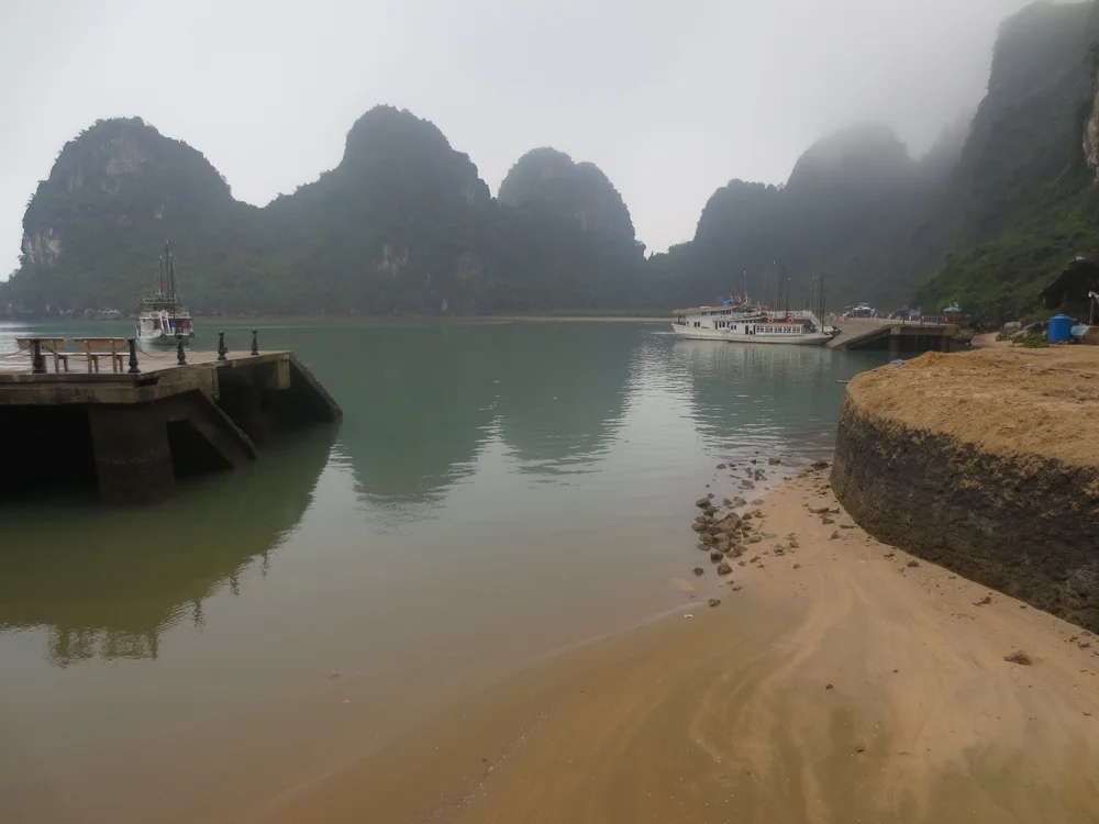 HaLong2.JPG