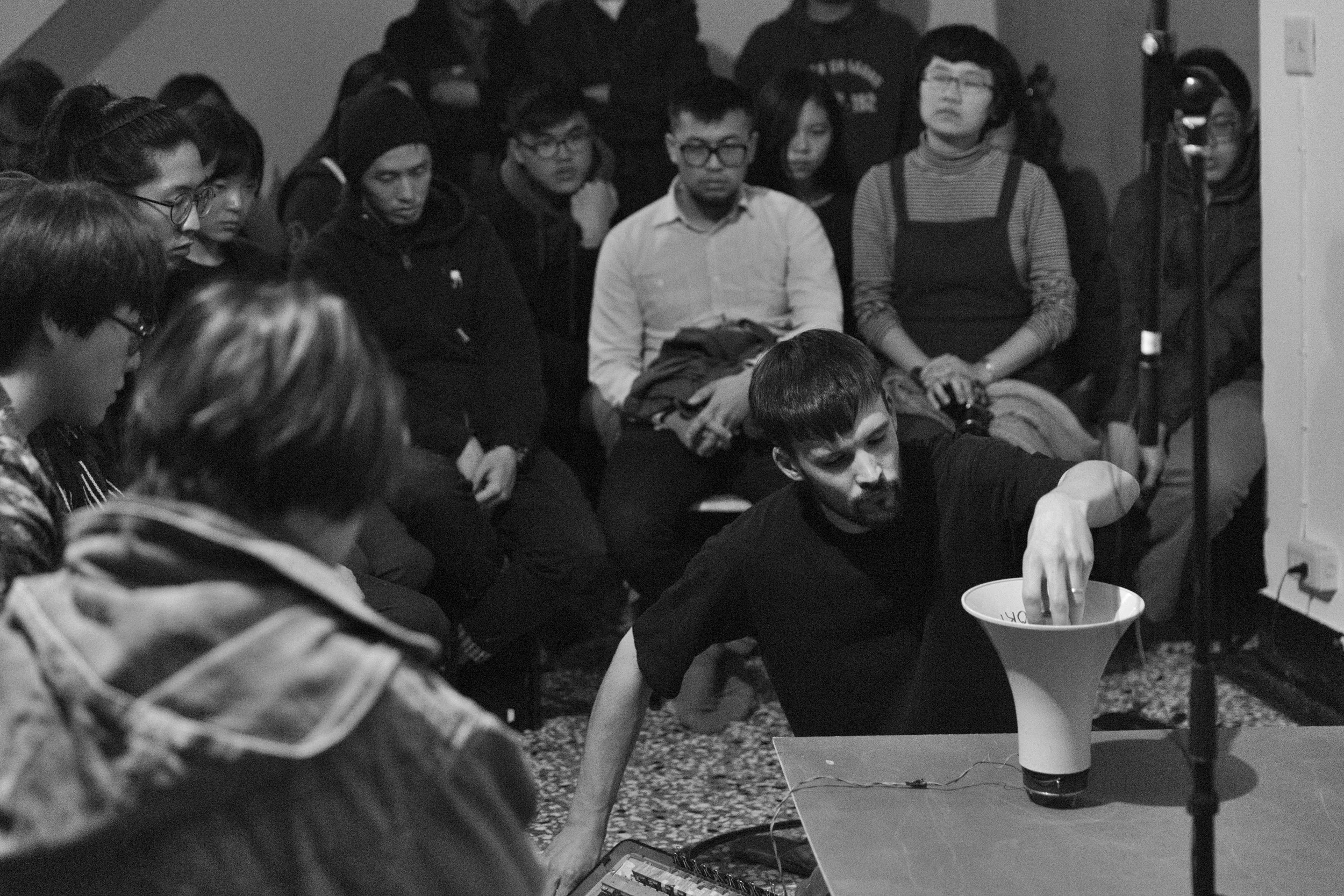 02 Nigel Brown - Ting Shuo Has Performance Eight - Photo by Wei Chen.jpg