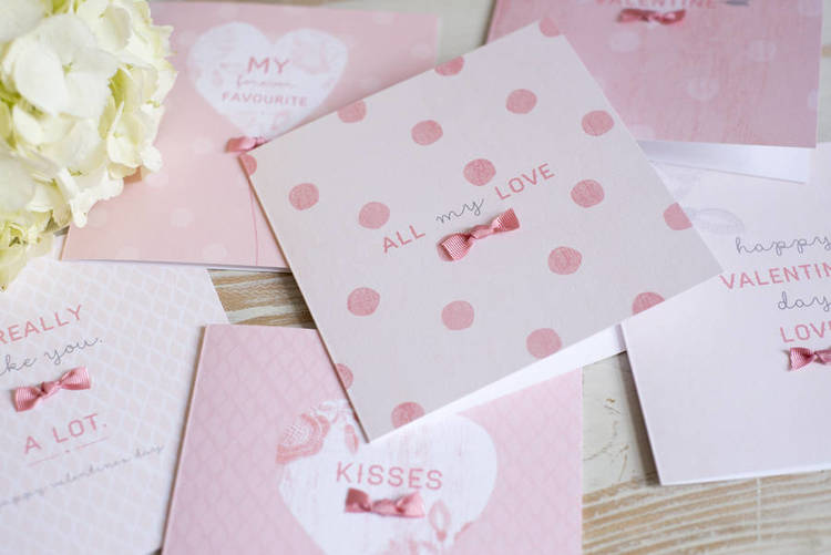 'Kiss Kiss' collection