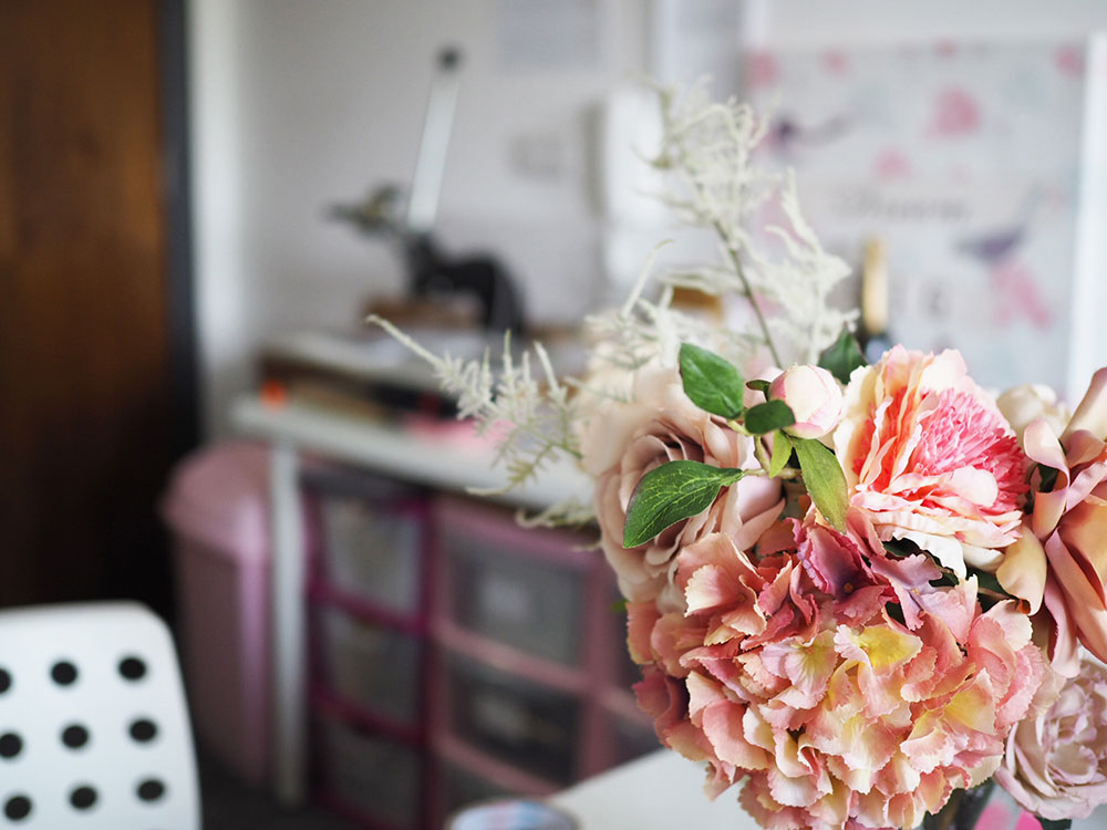 silk flowers for photo styling