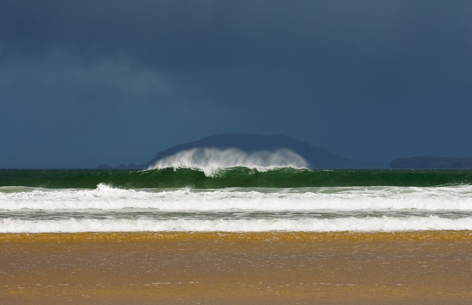 Lone Wave-Donegal.jpg