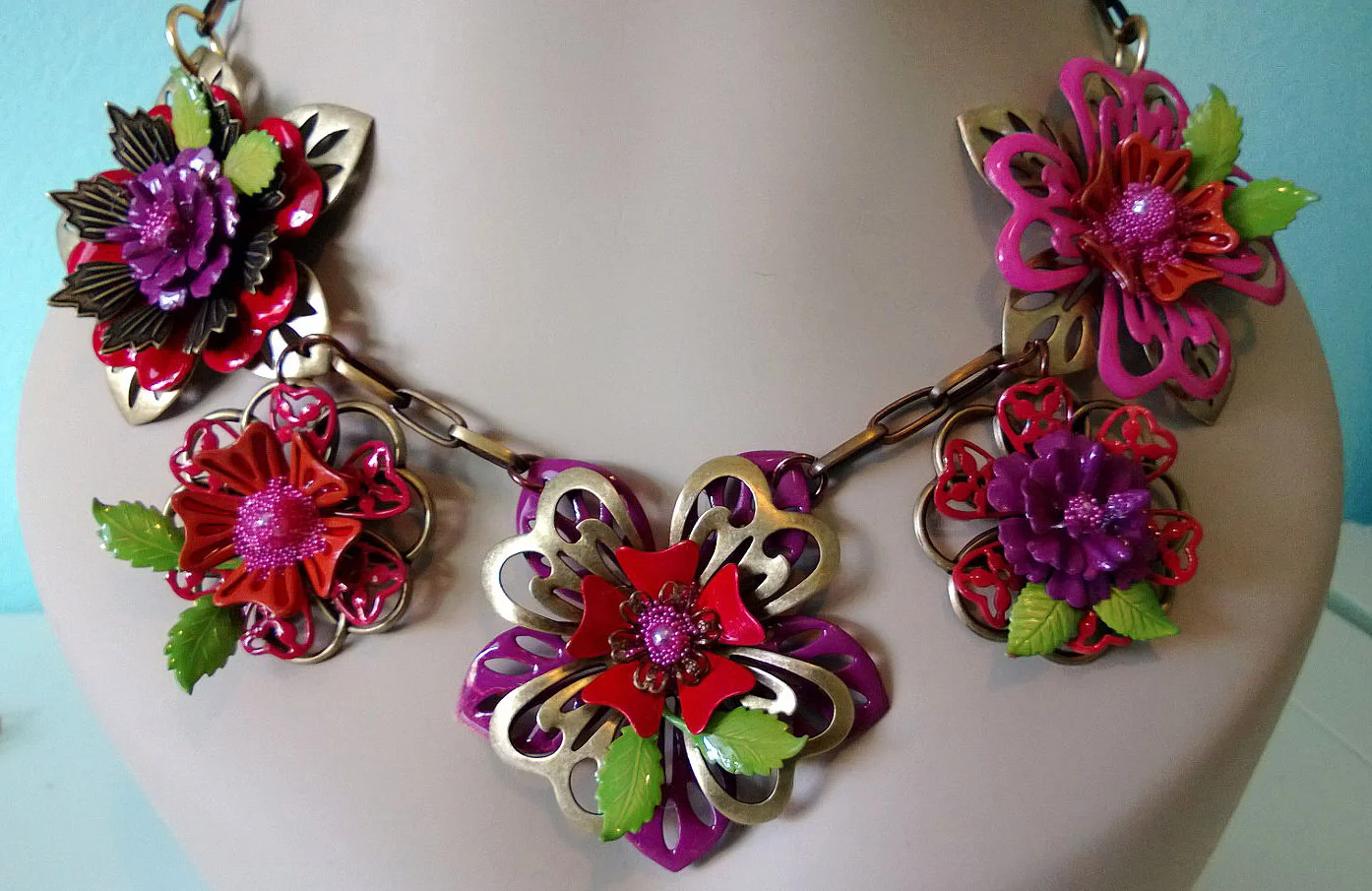 purplenecklace1.jpg