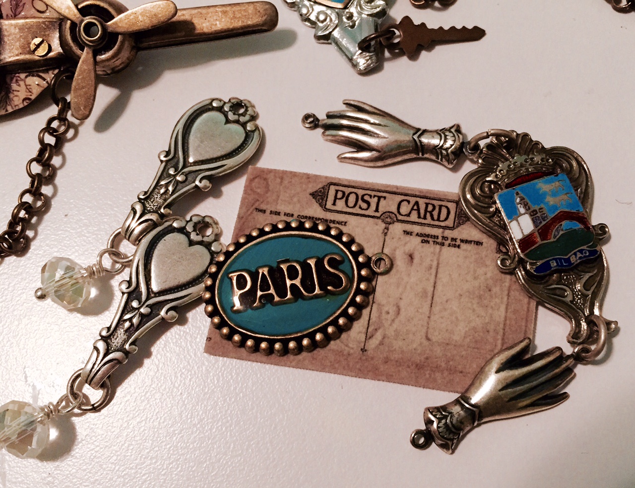 Hmmm... excited about this combo. I see a fabulous collage coming! Stay tuned!