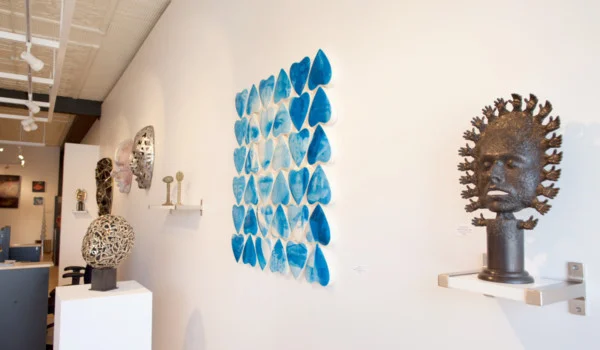 Masks-and-Identity_Dale-Dunning-and-Jim-Hake_Sivarulrasa-Gallery2-300x175@2x.jpg