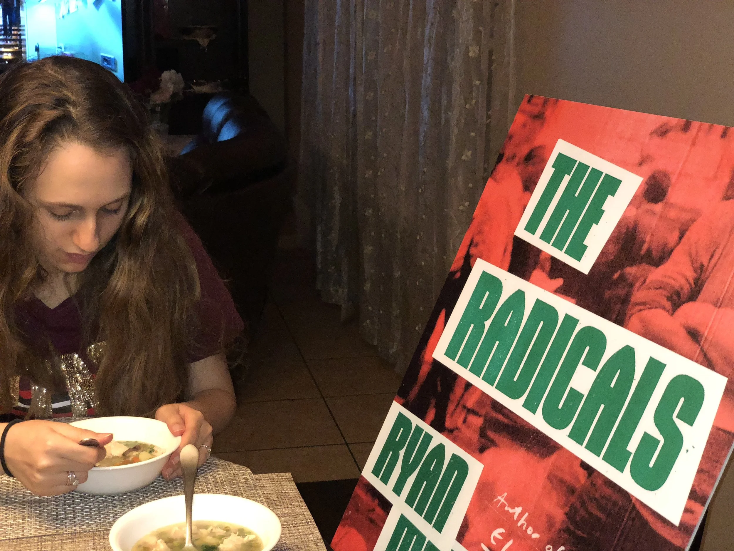  A welcome dinner guest.&nbsp; 